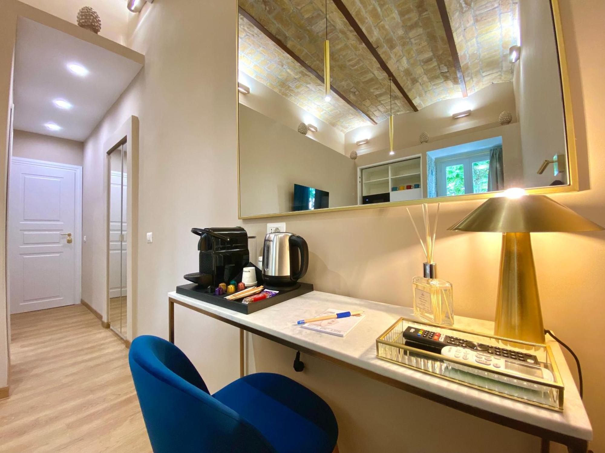 Queen Of Rome Luxury Rooms Exterior photo