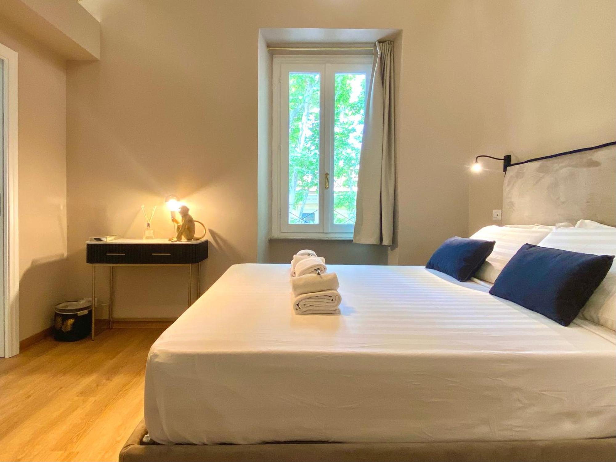 Queen Of Rome Luxury Rooms Exterior photo