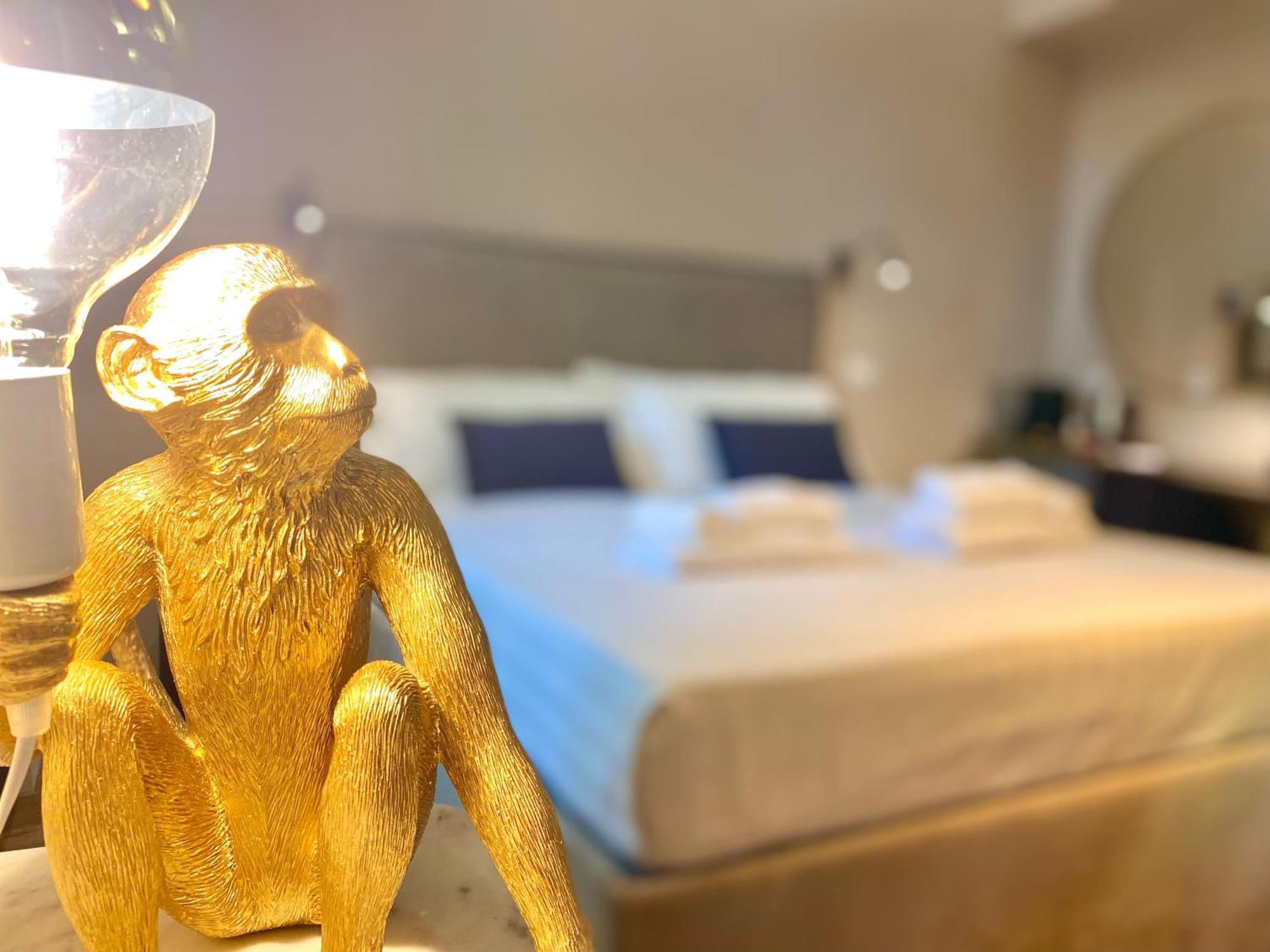 Queen Of Rome Luxury Rooms Exterior photo