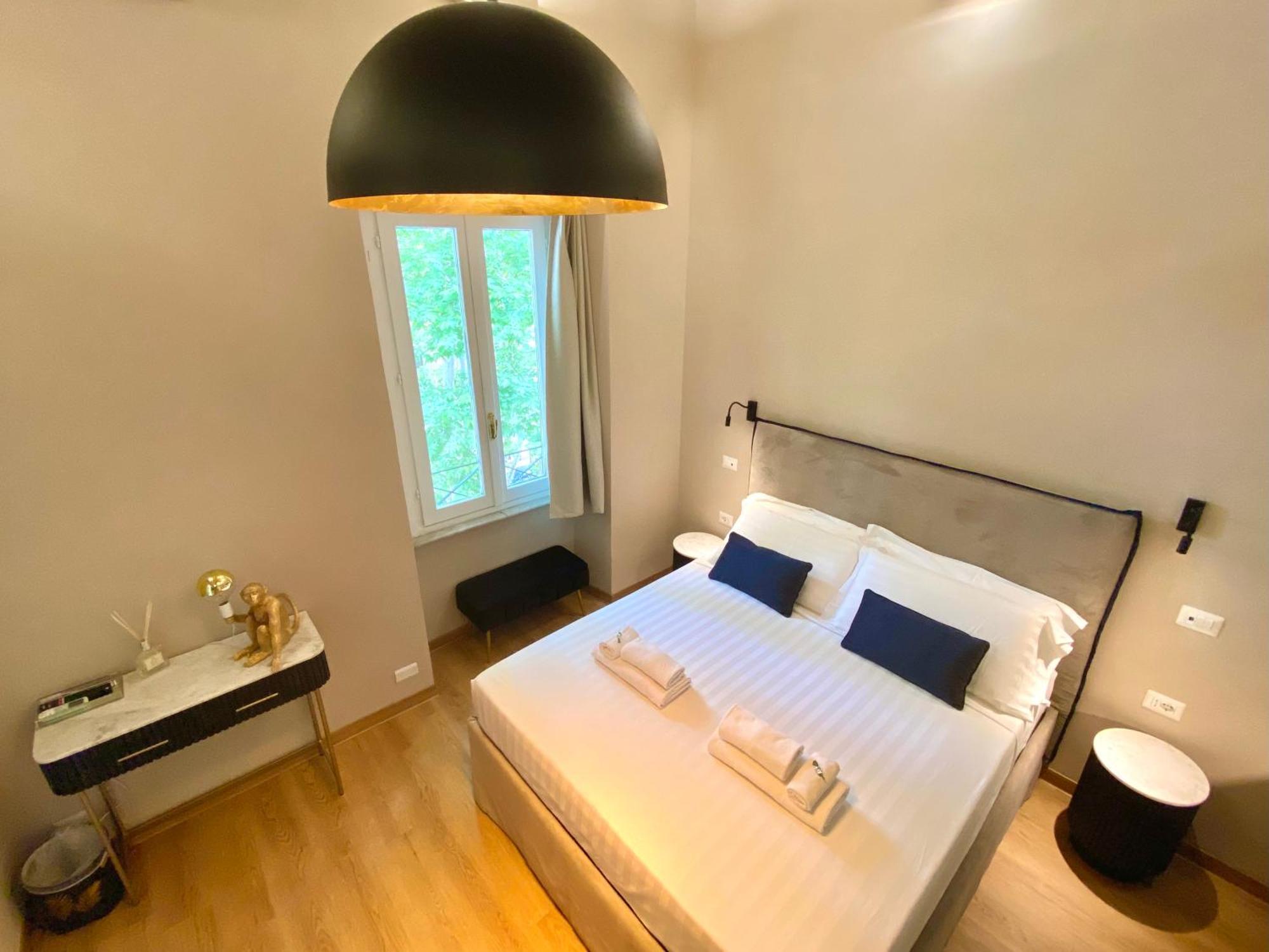Queen Of Rome Luxury Rooms Exterior photo