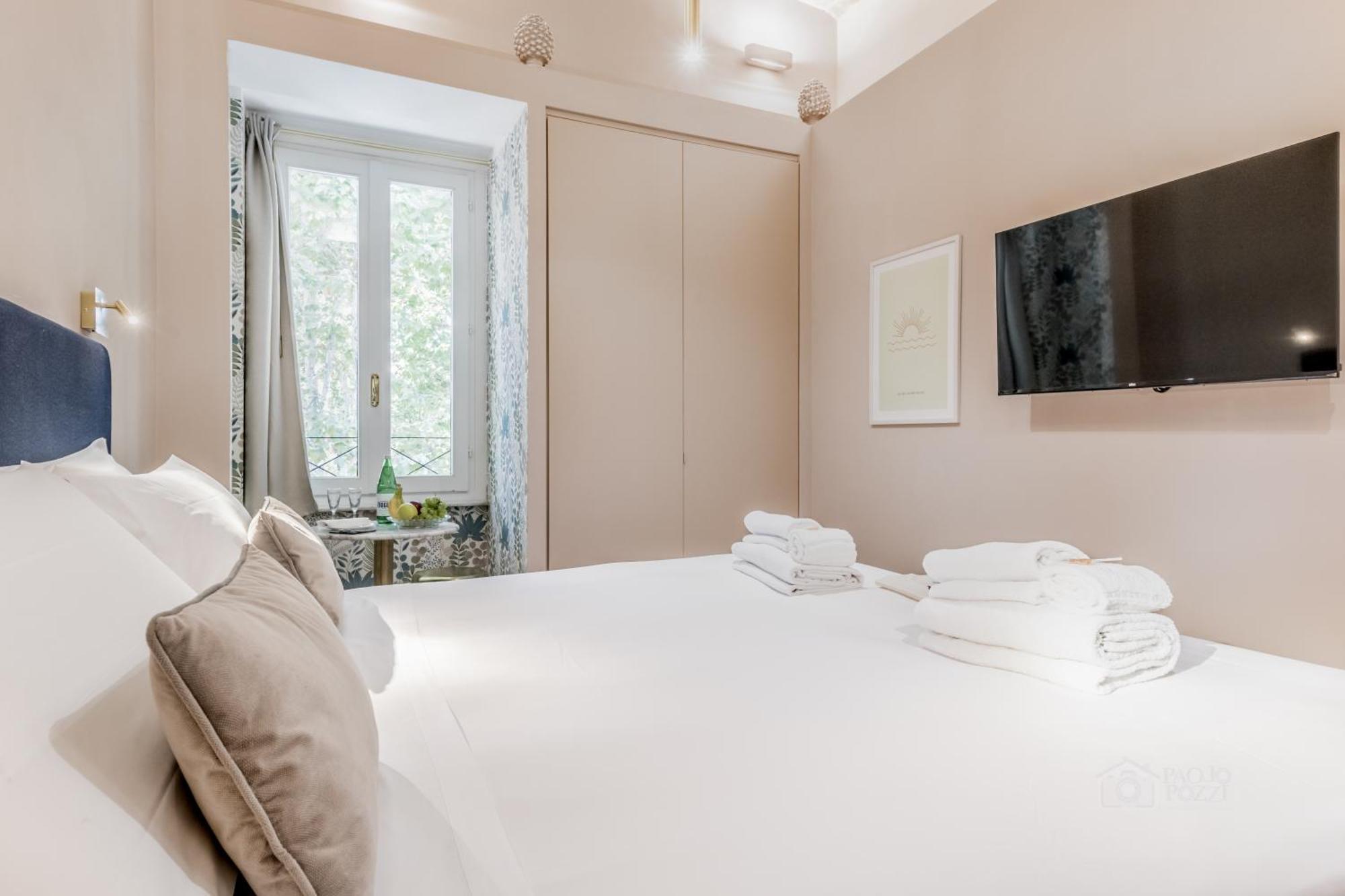 Queen Of Rome Luxury Rooms Exterior photo